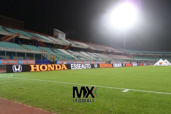 led wall maxischermi led e bordocampo per impianti sportivi e stadi MX LEDWALL